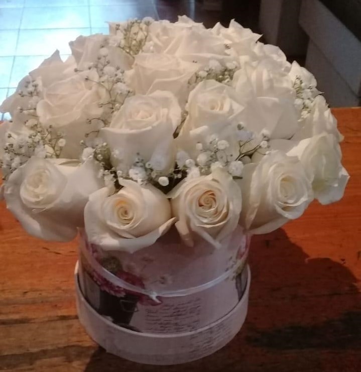 Foto de Cajas con 25 rosas importadas